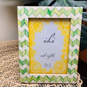 ihi Green Chevron Bone and Glass Photo Frame